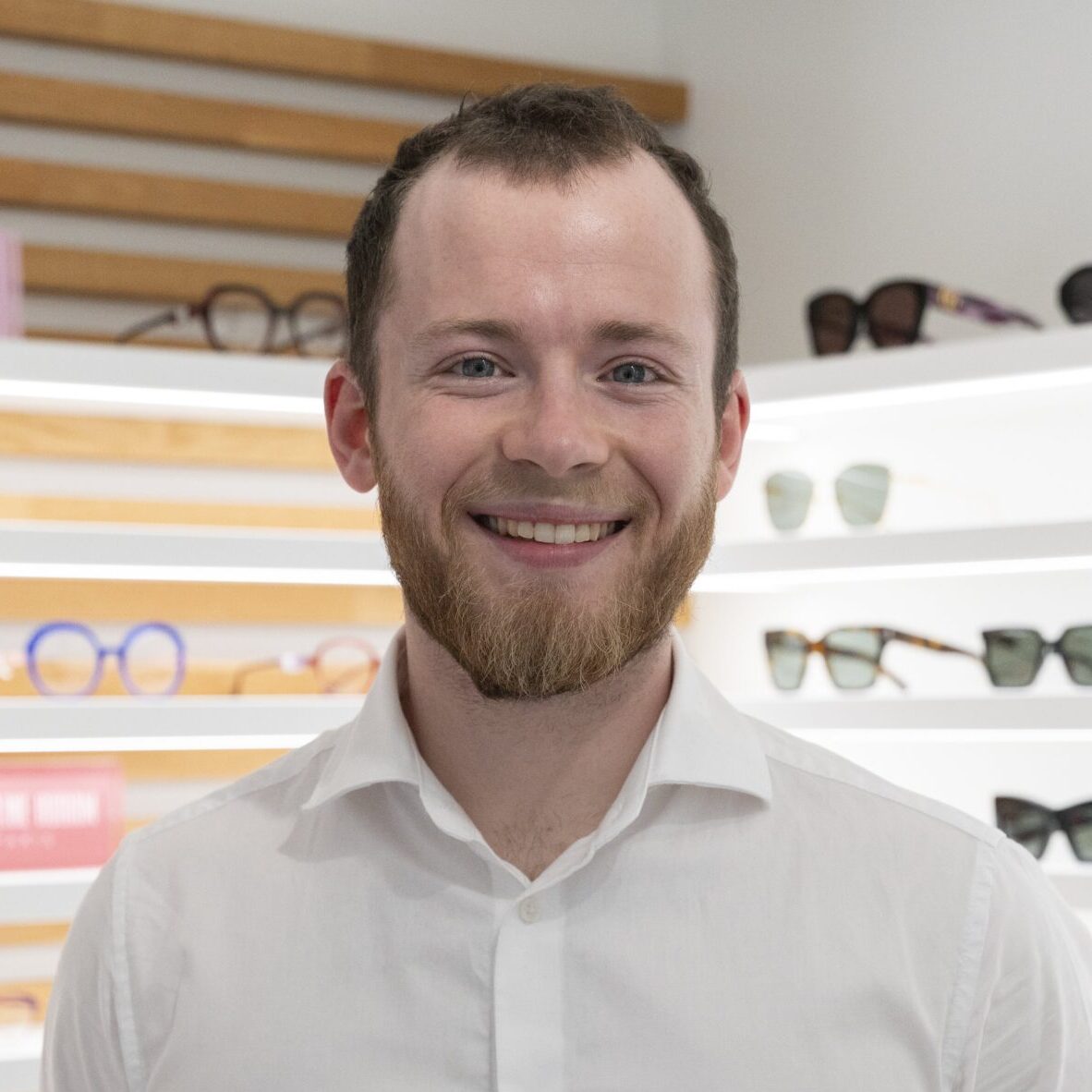 Adrien Valker - Opticien - Optic 2000 Fleurier