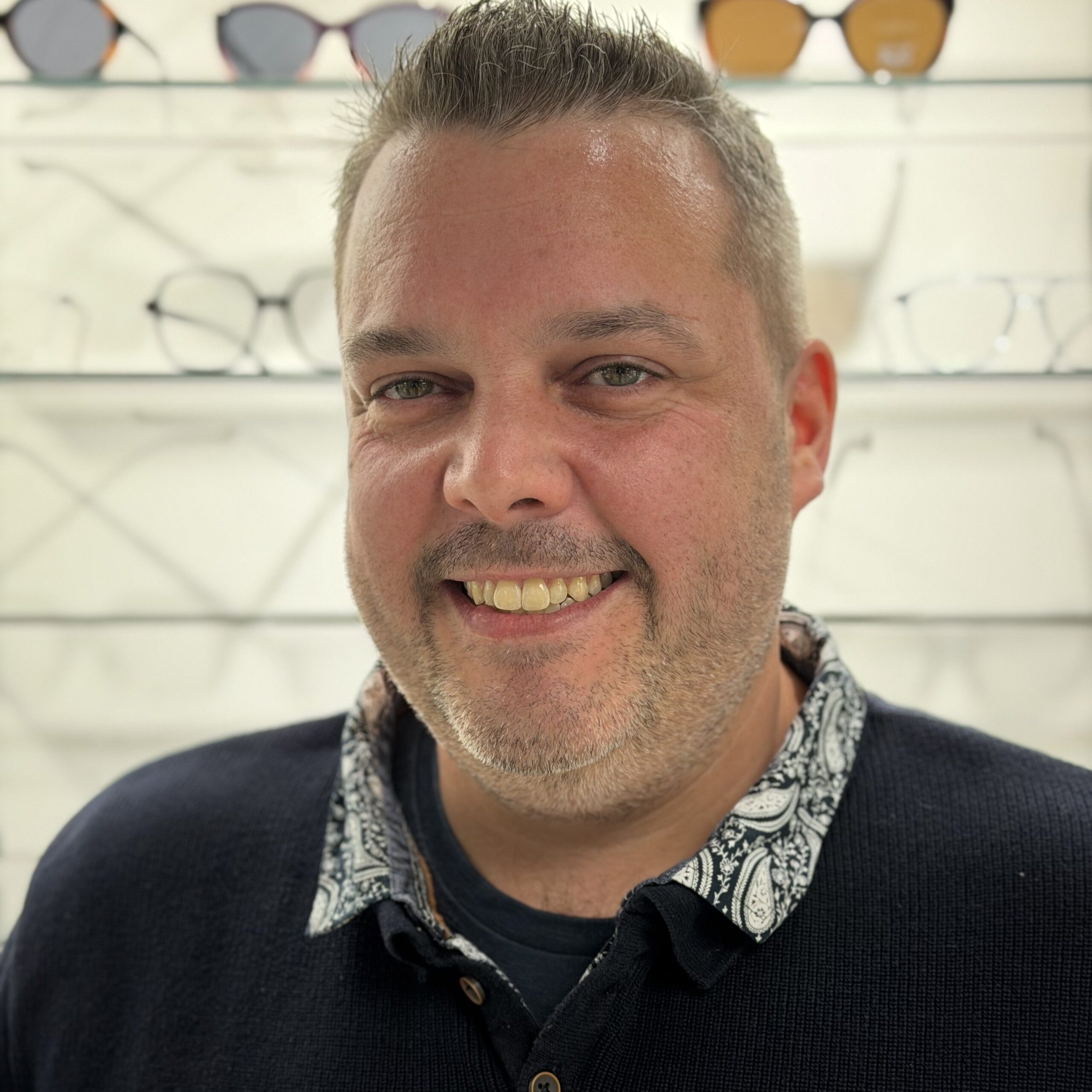 Optic 2000 La Tourelle Geneve Equipe Michael Fuhrer